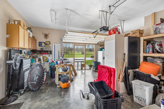 95 Floyd Ln, Decherd, TN 37324