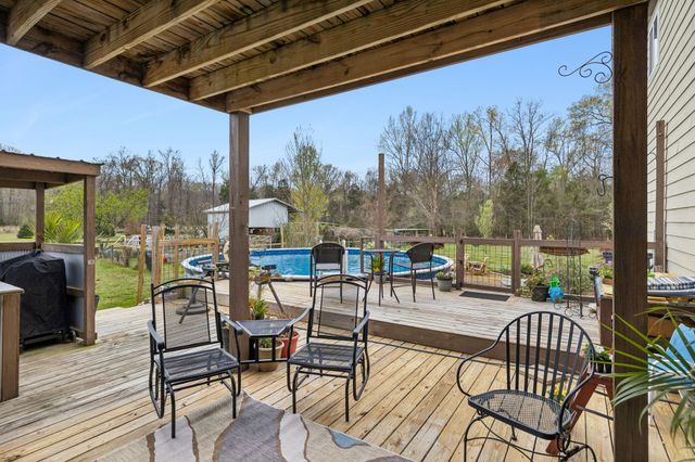 95 Floyd Ln, Decherd, TN 37324