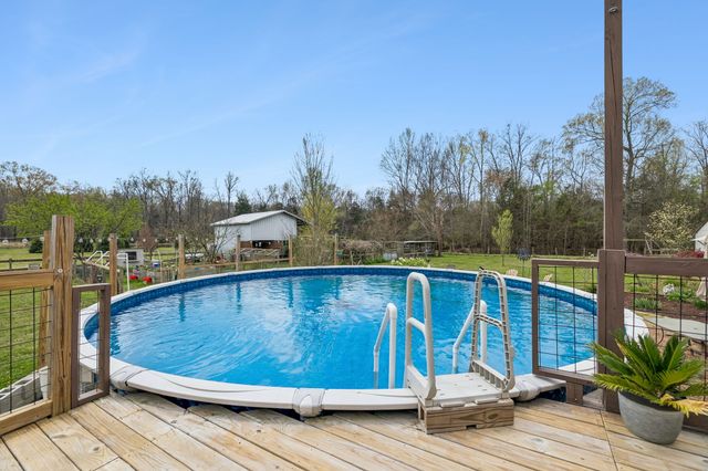 95 Floyd Ln, Decherd, TN 37324