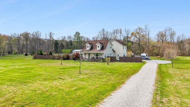 95 Floyd Ln, Decherd, TN 37324