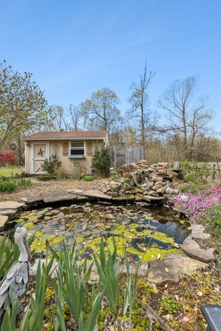 95 Floyd Ln, Decherd, TN 37324
