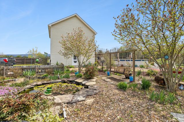 95 Floyd Ln, Decherd, TN 37324