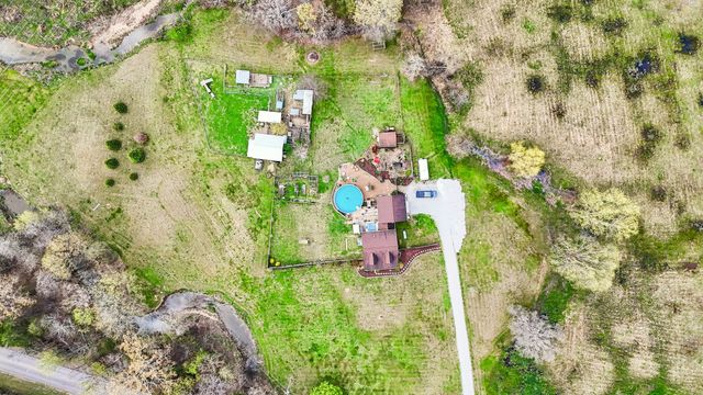 95 Floyd Ln, Decherd, TN 37324