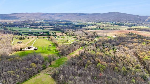 95 Floyd Ln, Decherd, TN 37324