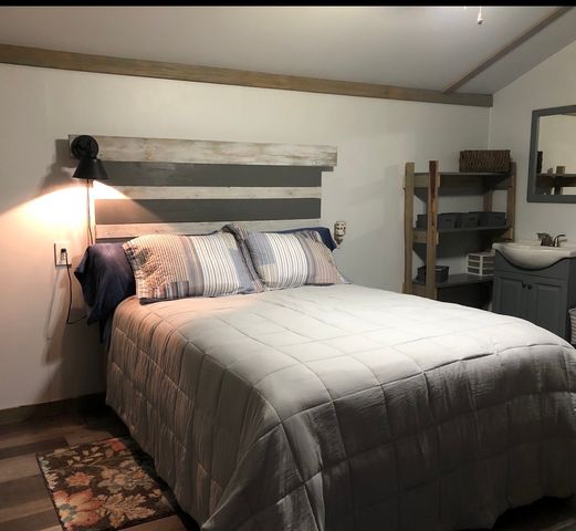 95 Floyd Ln, Decherd, TN 37324