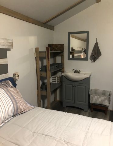 95 Floyd Ln, Decherd, TN 37324