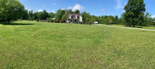 95 Floyd Ln, Decherd, TN 37324