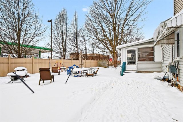 118 N Hudson Street, Lowell, MI 49331