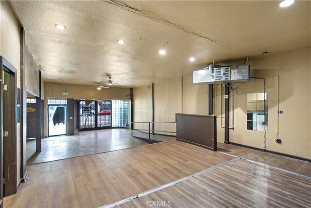 1520 W Florence, Los Angeles, CA 90047