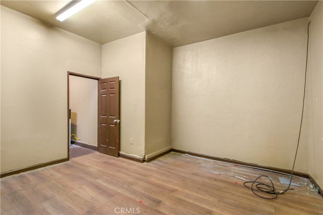 1520 W Florence, Los Angeles, CA 90047
