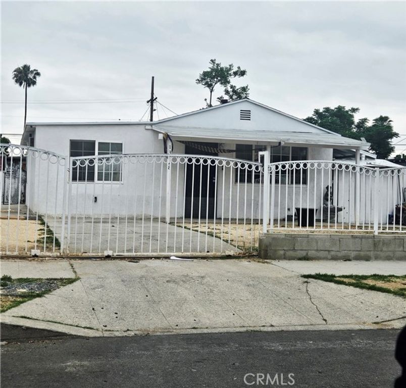 13328 Louvre, Pacoima (los Angeles), CA 91331