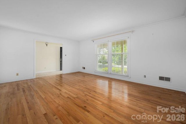 5022 Cheviot Road, Charlotte, NC 28269