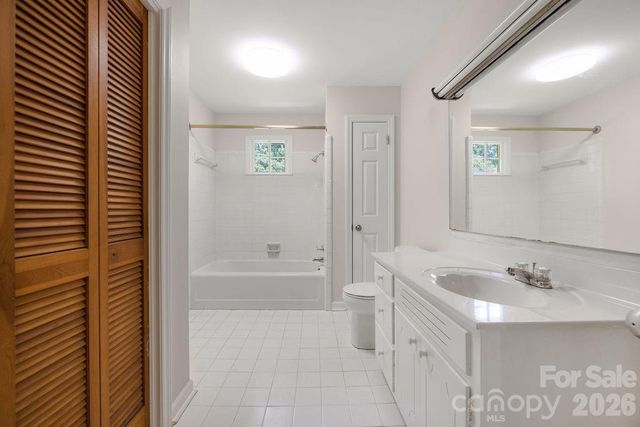 5022 Cheviot Road, Charlotte, NC 28269