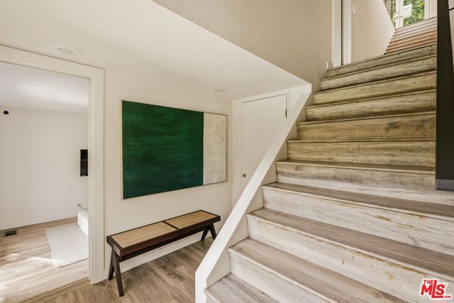 2753 La Cuesta Drive, Los Angeles, CA 90046