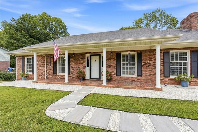 1692 Pads Road, North Wilkesboro, NC 28659