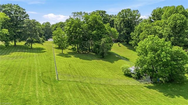 1692 Pads Road, North Wilkesboro, NC 28659
