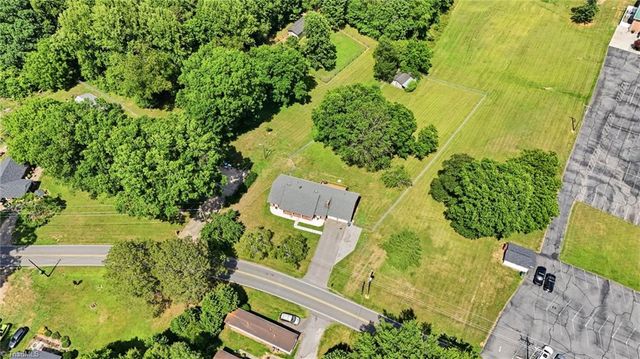 1692 Pads Road, North Wilkesboro, NC 28659