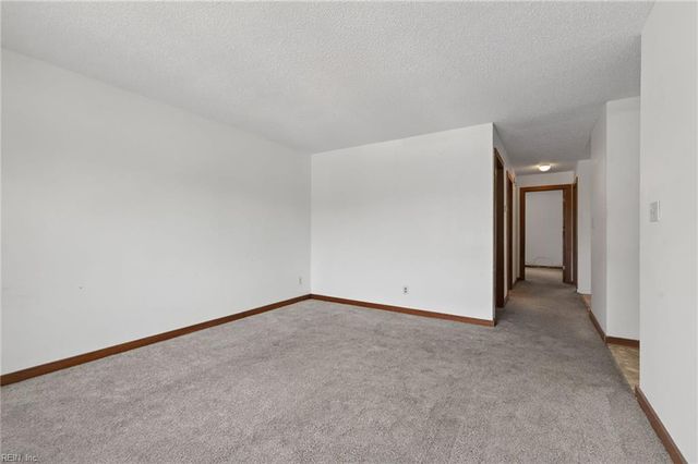 4734 Race ST, Portsmouth, VA 23707