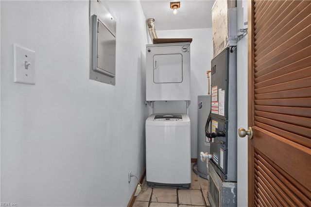 4734 Race ST, Portsmouth, VA 23707