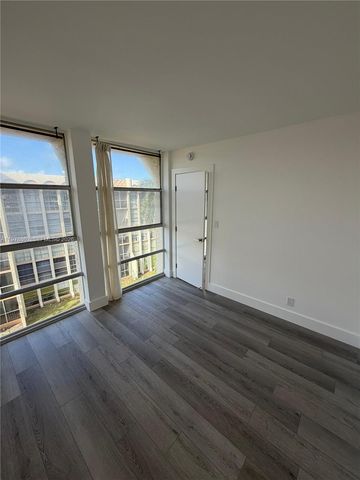 851 Three Islands Blvd 512, Hallandale Beach, FL 33009