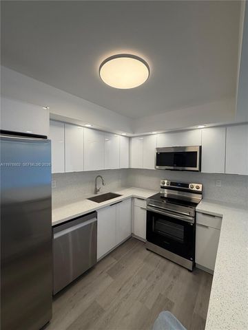 851 Three Islands Blvd 512, Hallandale Beach, FL 33009