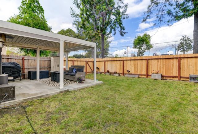 437 Ridgeway Ct, Spring Valley, CA 91977