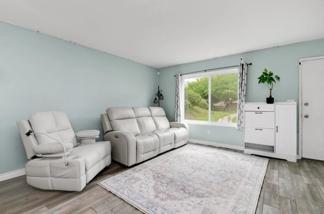 437 Ridgeway Ct, Spring Valley, CA 91977