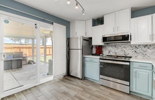 437 Ridgeway Ct, Spring Valley, CA 91977