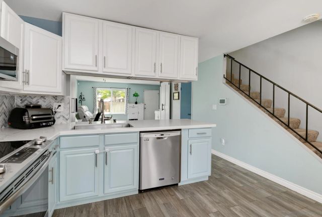 437 Ridgeway Ct, Spring Valley, CA 91977