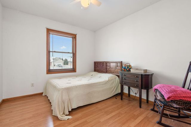 11609 Salyer Drive, Wheatfield, IN 46392