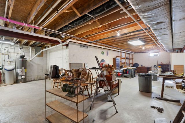 11609 Salyer Drive, Wheatfield, IN 46392