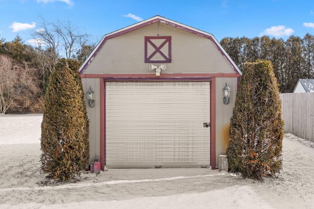 11609 Salyer Drive, Wheatfield, IN 46392