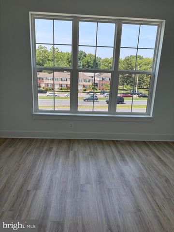 7373 ARLINGTON BLVD, Falls Church, VA 22042