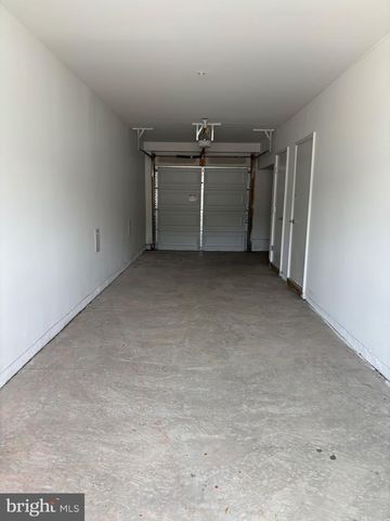 7373 ARLINGTON BLVD, Falls Church, VA 22042