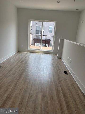 7373 ARLINGTON BLVD, Falls Church, VA 22042