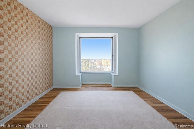 1300 E Lafayette 2407, Detroit, MI 48207