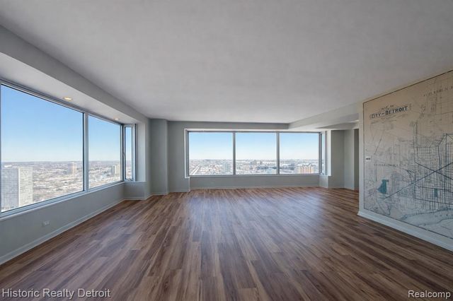 1300 E Lafayette 2407, Detroit, MI 48207