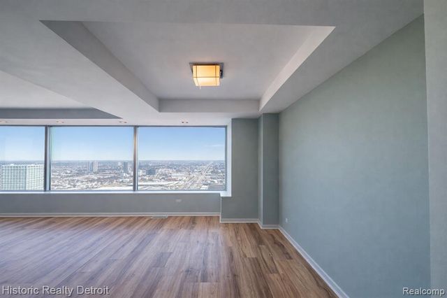 1300 E Lafayette 2407, Detroit, MI 48207
