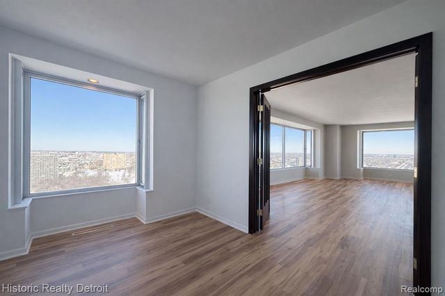 1300 E Lafayette 2407, Detroit, MI 48207