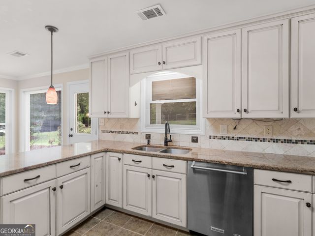 794 Daileys Creek Drive, Mcdonough, GA 30253