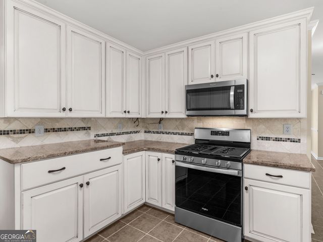 794 Daileys Creek Drive, Mcdonough, GA 30253