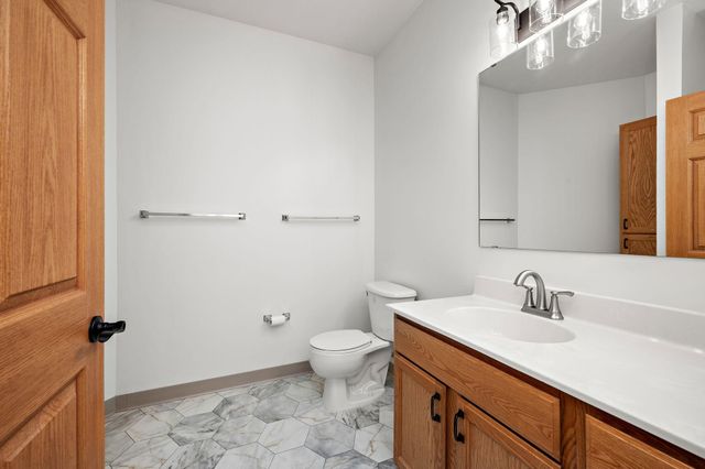 5650 Boone Avenue N 120, New Hope, MN 55428