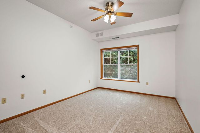 5650 Boone Avenue N 120, New Hope, MN 55428