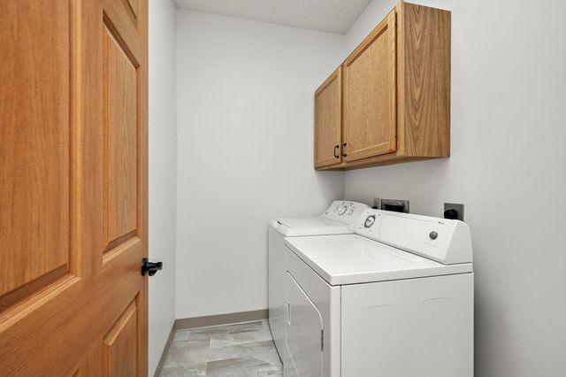 5650 Boone Avenue N 120, New Hope, MN 55428