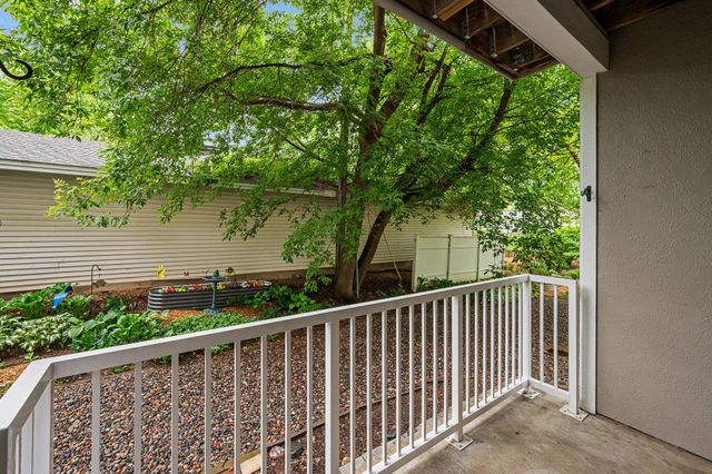 5650 Boone Avenue N 120, New Hope, MN 55428