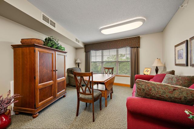 5650 Boone Avenue N 120, New Hope, MN 55428