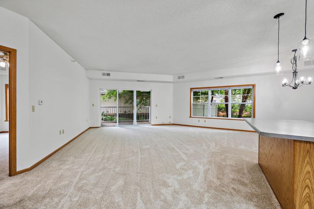 5650 Boone Avenue N 120, New Hope, MN 55428