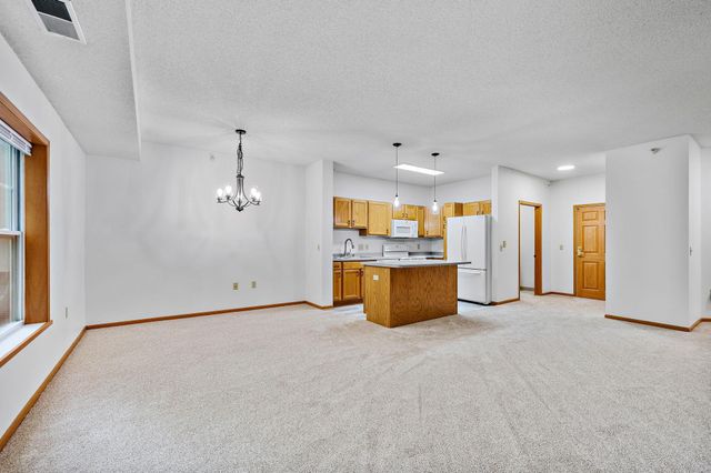 5650 Boone Avenue N 120, New Hope, MN 55428