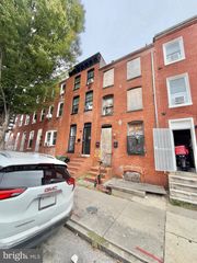 13 S CAREY ST, Baltimore, MD 21223