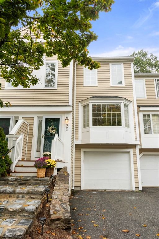 303 Greenwich Ct 303, Worcester, MA 01609